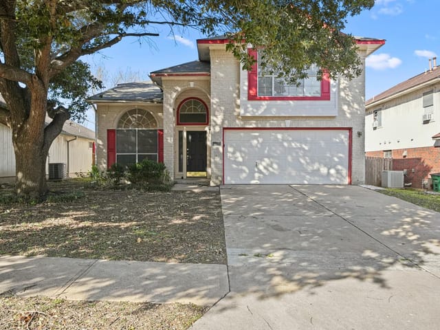 1152 Tetbury Ln