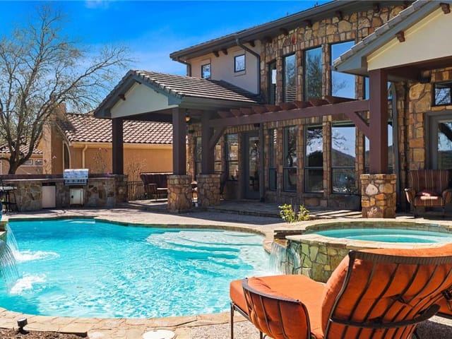 11520 Eagles Glen Dr