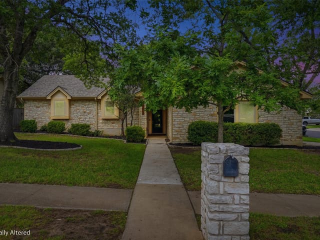 11522 Antigua Dr