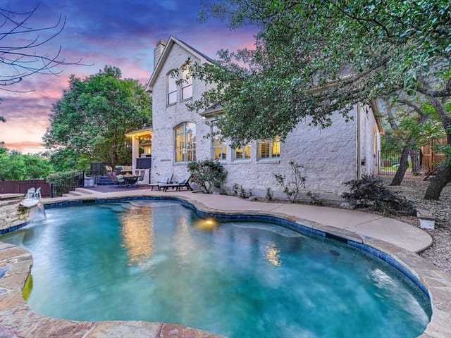 11533 Lafitte Ln