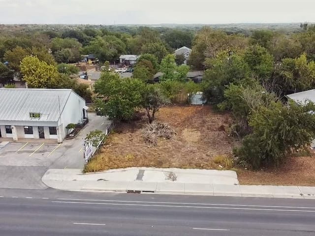 11537 Menchaca Rd