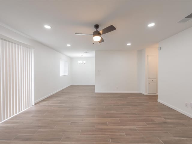 11541 Sandy Loam TRL