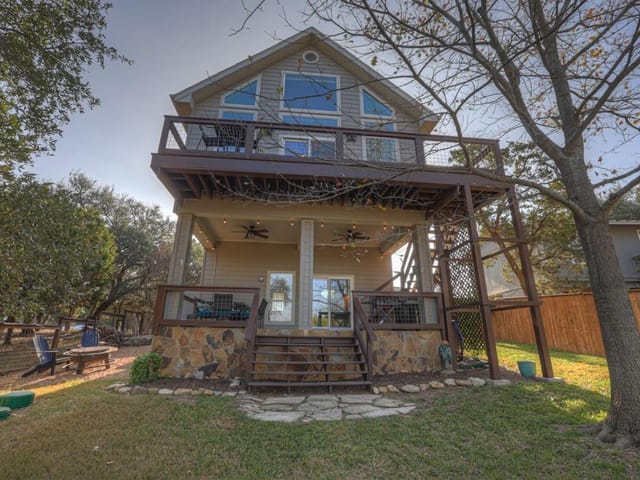 1156 Riviera Dr