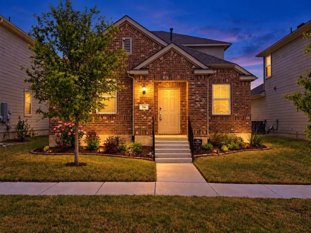 116 Gracie WAY