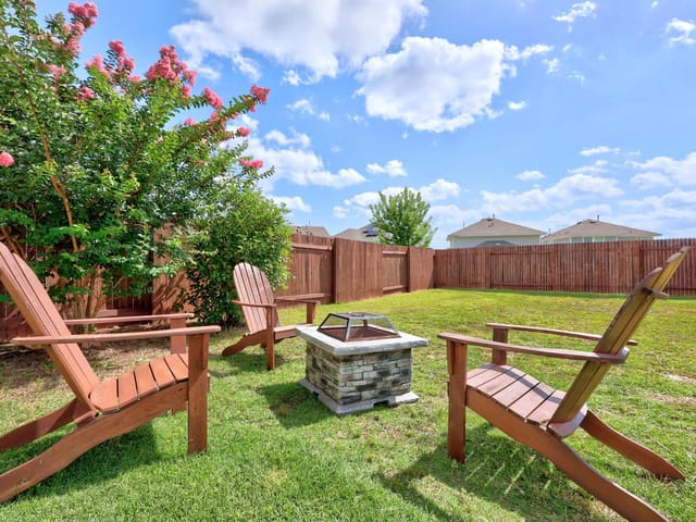 116 Oakstone Dr