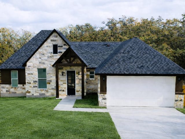 116 Pine Point Cv