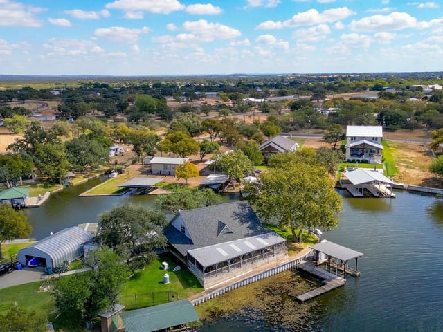 116 Shady CIR