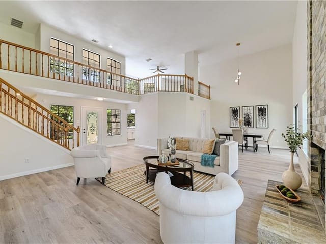 11600 Autumn Ridge Dr