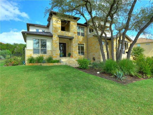 11600 Shoreview Overlook