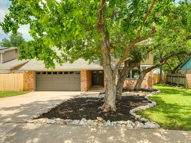 11602 BARRINGTON Way
