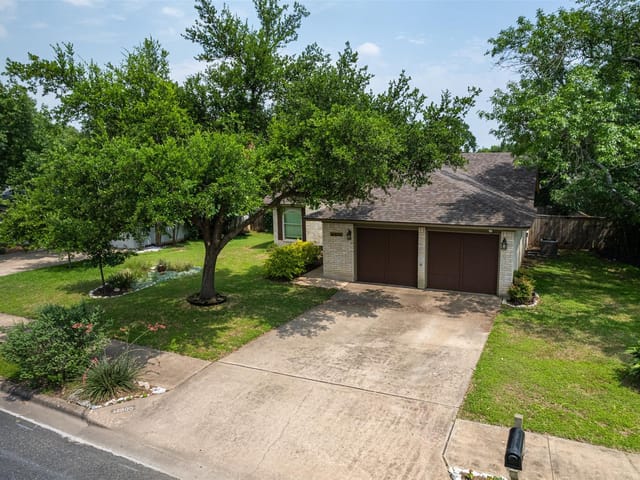 11603 Shoshone Dr