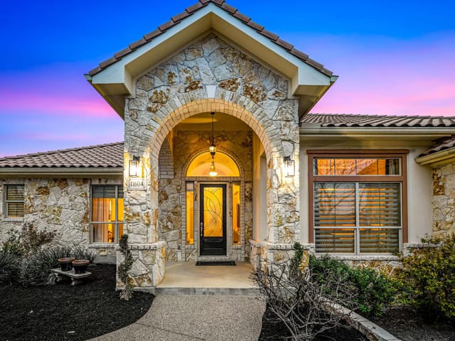 View 11604 Shoreview Overlook in Steiner Ranch Ph 01 Sec 10D 11604 Shoreview Overlook - front exterior - Luxury home in Steiner Ranch Ph 01 Sec 10D, Austin, TX