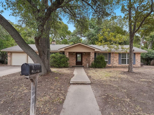 11605 Eubank Dr
