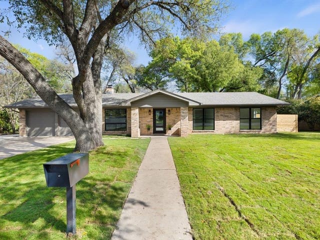 11605 Eubank DR