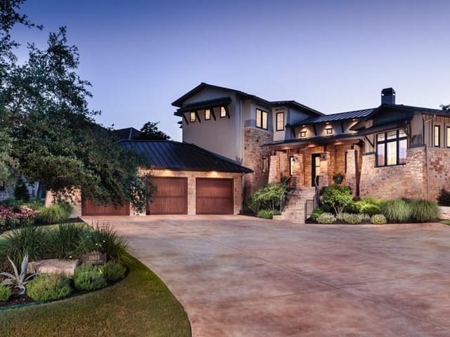 11605 Firethorn Ct