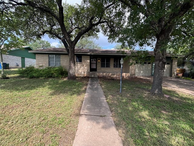 11606 Oak TRL