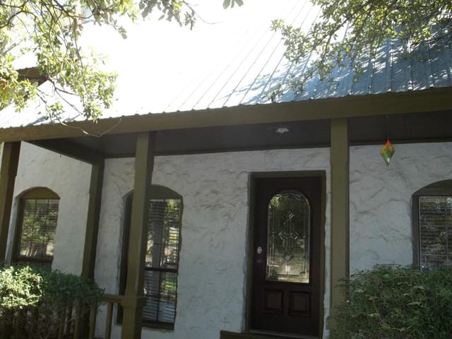 11607 Oak Knoll Dr
