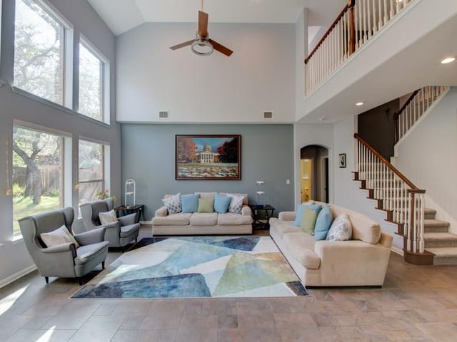 11608 Cherisse Dr