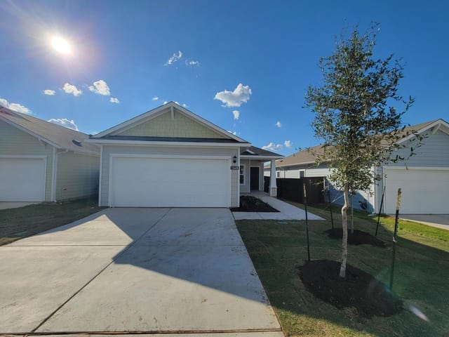 11608 Murano Dr