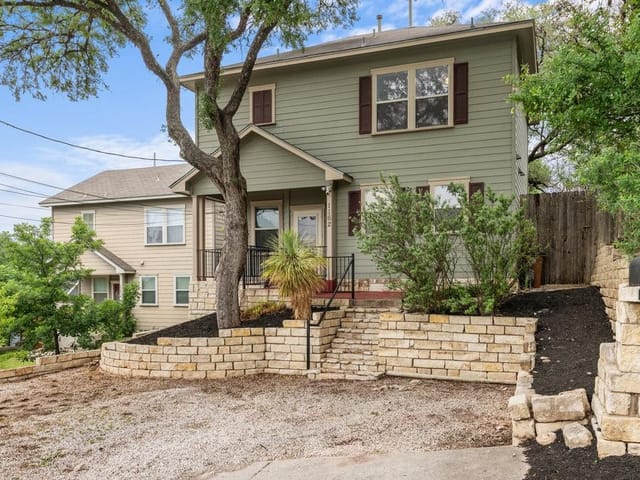 1162 Ridgeway Dr