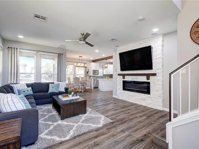 11621 Yeadon Way