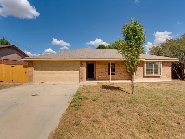 117 E Blancas DR