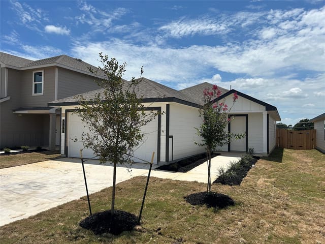 117 Mullins DR