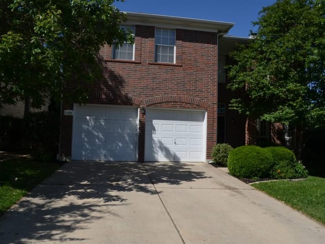 11700 Emerald Falls Dr