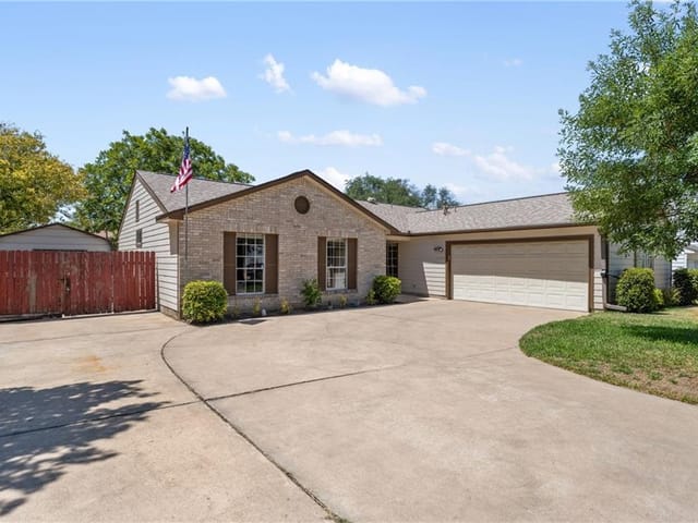 11700 Sterlinghill Dr