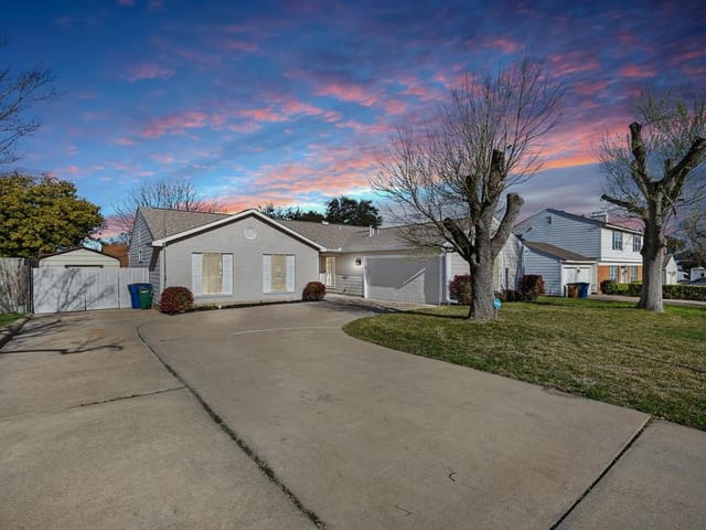 11700 Sterlinghill Dr
