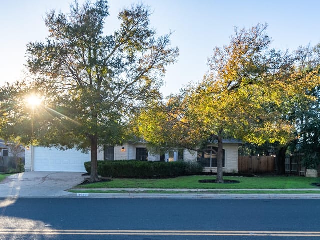 11700 Swan Dr