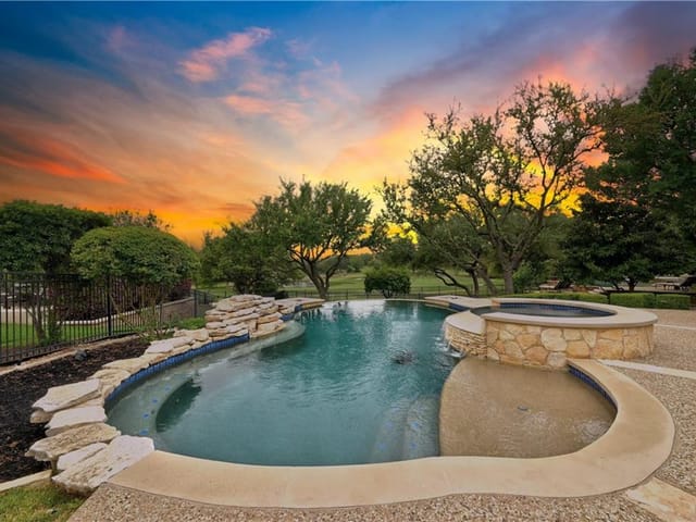 11701 Eagles Glen Dr