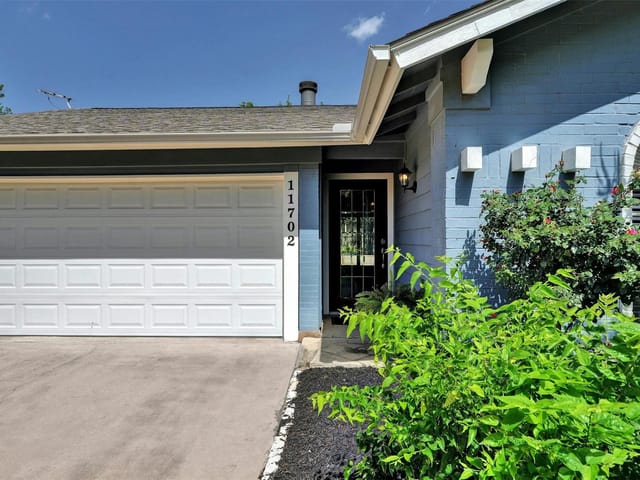11702 Fast Horse Dr