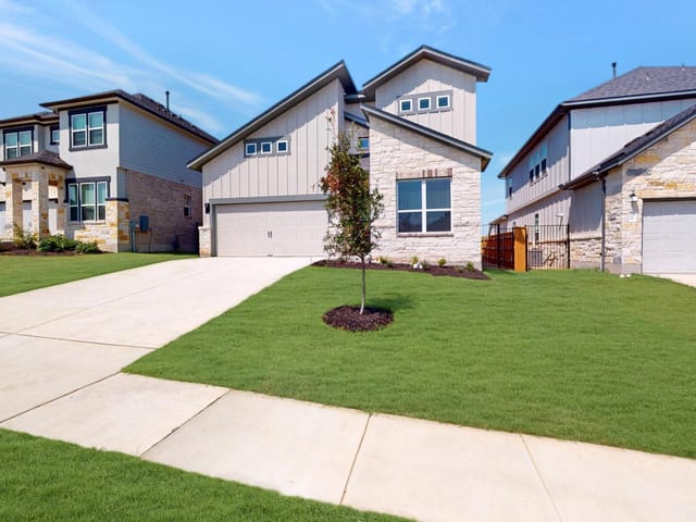 11702 Hurricane Haze Dr