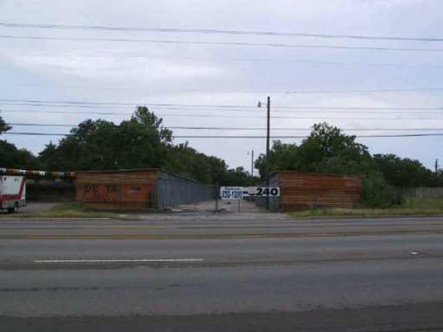11703 N Lamar Bvld