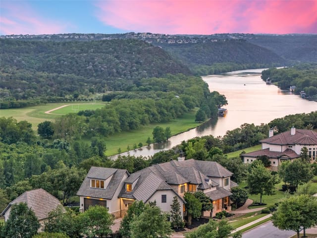 11705 Shoreview Overlook