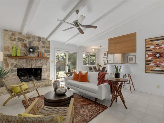 11709 Oak Knoll Dr