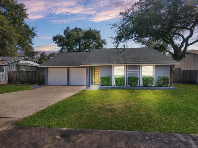 11709 Shoshone Dr