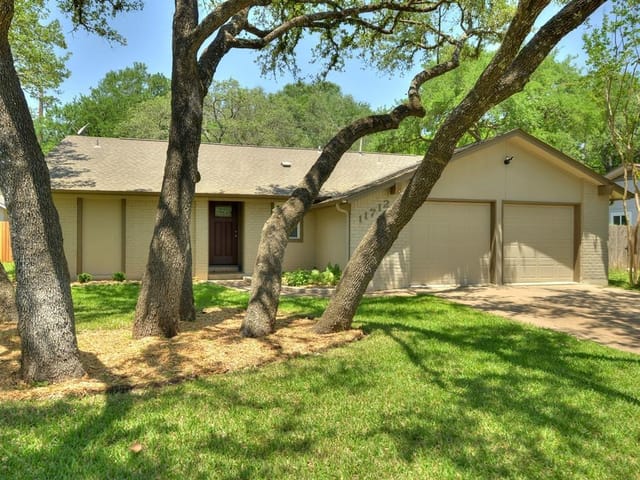 11712 Broad Oaks Dr