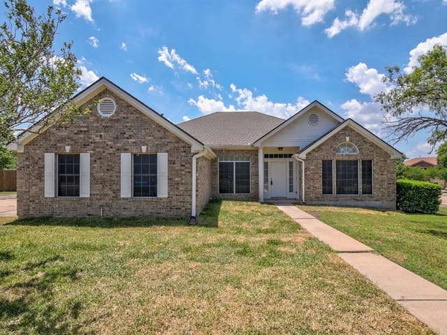 11712 Rydalwater Ln