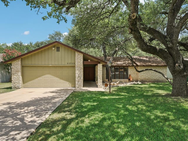 11713 Broad Oaks Dr