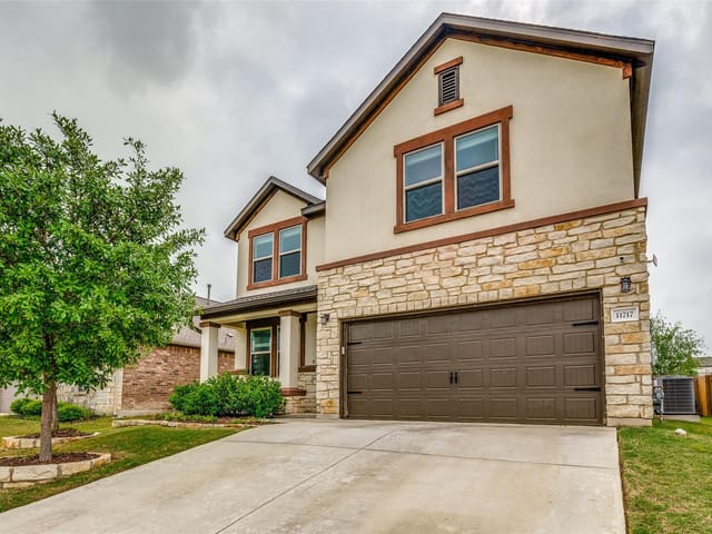 11717 Selkirk Dr