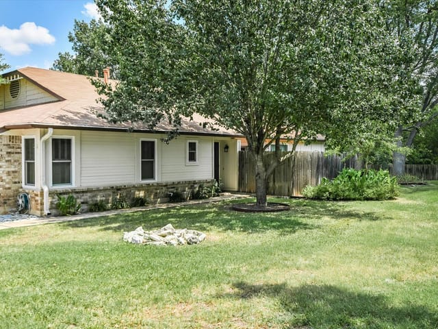 11721 Norwegian Wood Dr