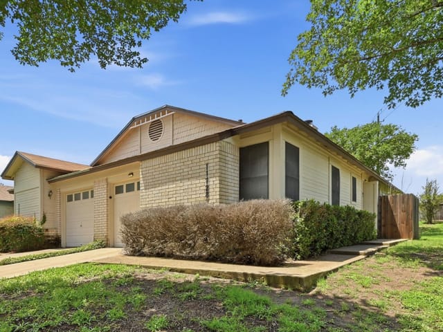 11728 Norwegian Wood Dr