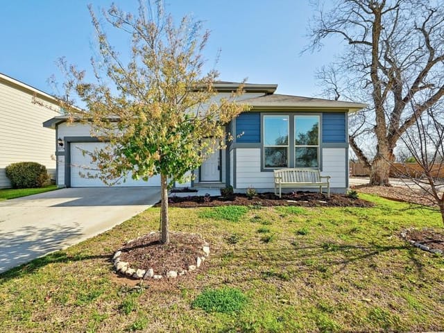 11734 Saddle Rock Dr