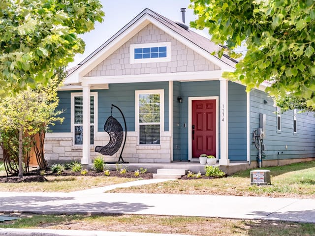 1174 Esplanade PKWY