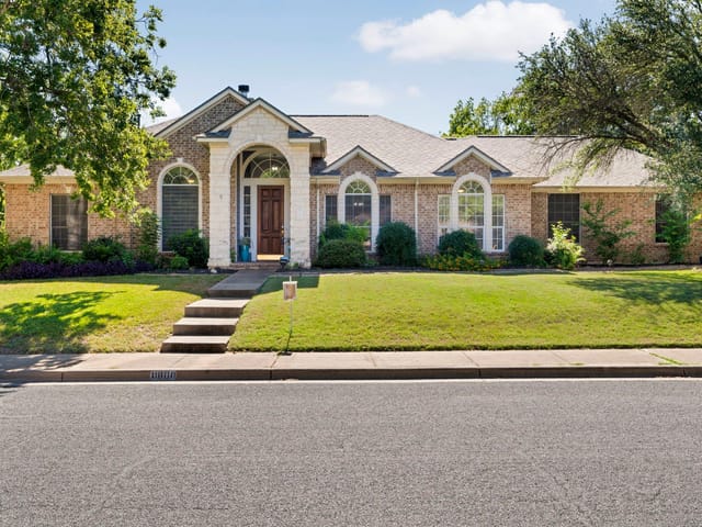 11800 Yarbrough Dr