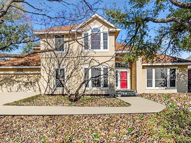 11801 Rydalwater Ln