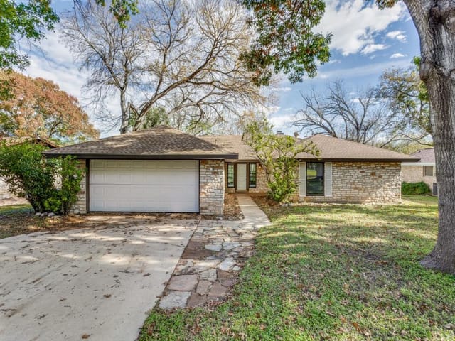 11803 River Oaks Trl