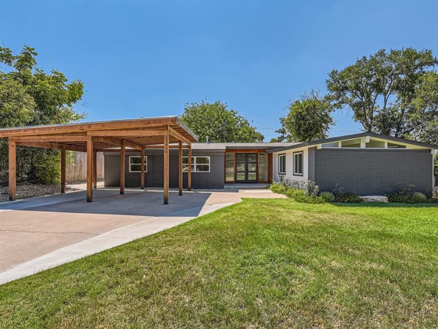 11804 North Oaks Dr
